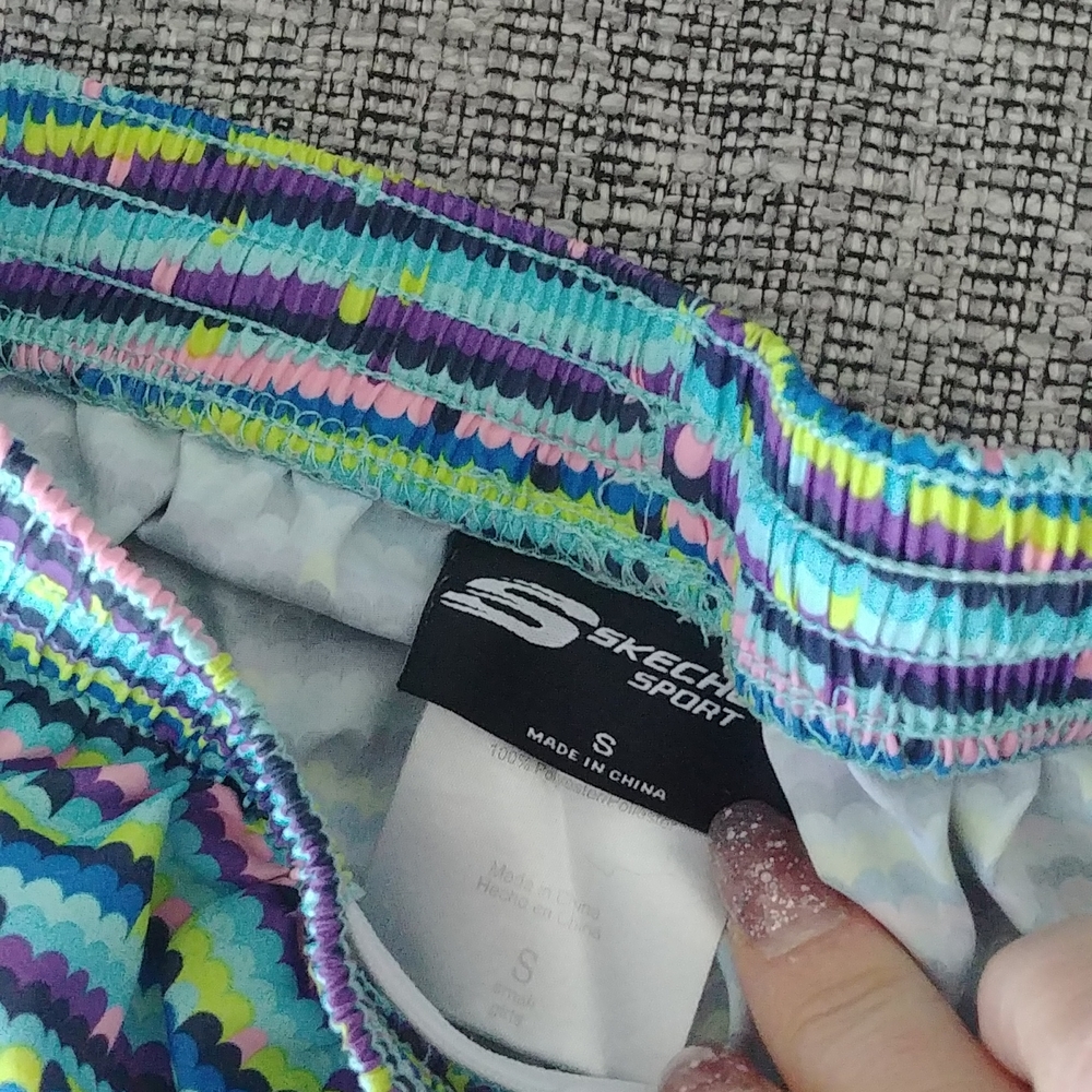 Skechers sport shorts. Like new - Picture 3 of 3